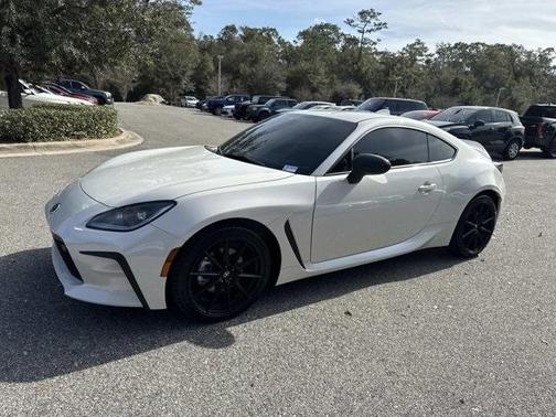 2025 Toyota GR86 Premium