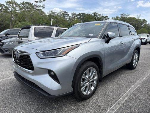 Celestial Silver Metallic 2024 Toyota Highlander Hybrid Limited