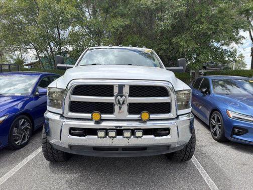 Bright White Clearcoat 2018 RAM 2500 Tradesman