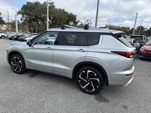 2022 Mitsubishi Outlander SEL