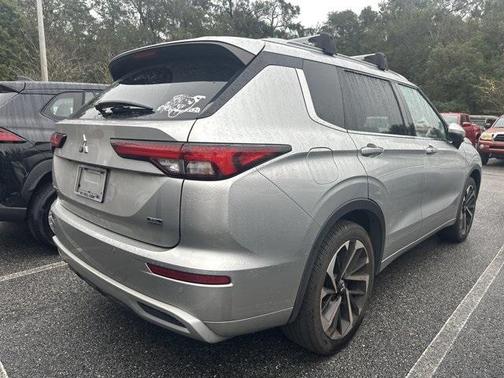 2022 Mitsubishi Outlander SEL
