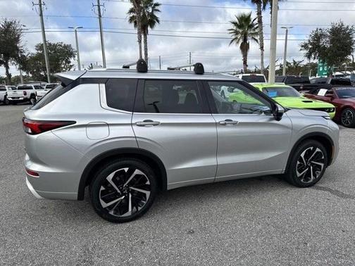 2022 Mitsubishi Outlander SEL