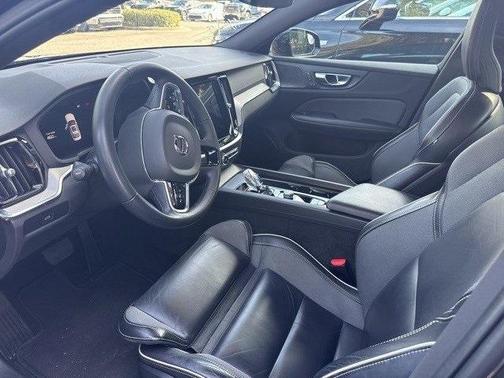 2024 Volvo S60 B5 Plus Black Edition