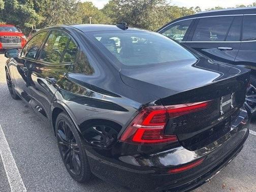 2024 Volvo S60 B5 Plus Black Edition
