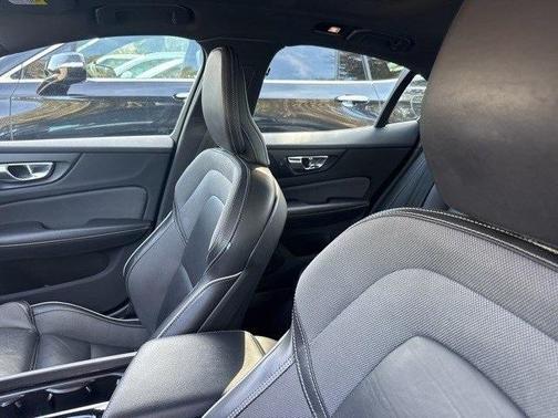 2024 Volvo S60 B5 Plus Black Edition