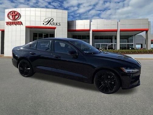 2024 Volvo S60 B5 Plus Black Edition