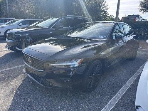 2024 Volvo S60 B5 Plus Black Edition