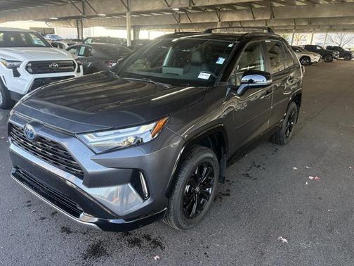 2024 Toyota RAV4 Hybrid SE