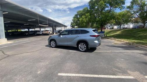2022 Toyota Highlander Limited