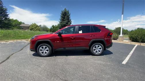 2025 Toyota RAV4 LE