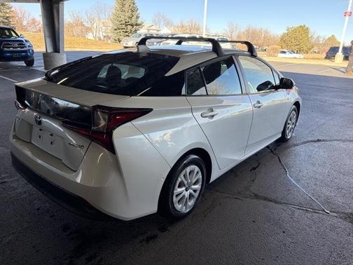 2022 Toyota Prius LE