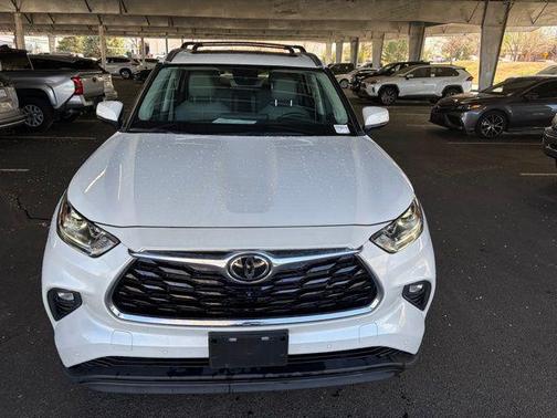 Wind Chill Pearl 2023 Toyota Highlander Limited