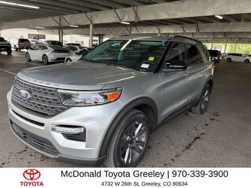 ICONIC SILVER METALLIC 2023 Ford Explorer XLT