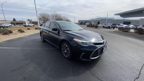 2017 Toyota Avalon XLE