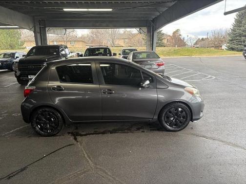 2013 Toyota Yaris L