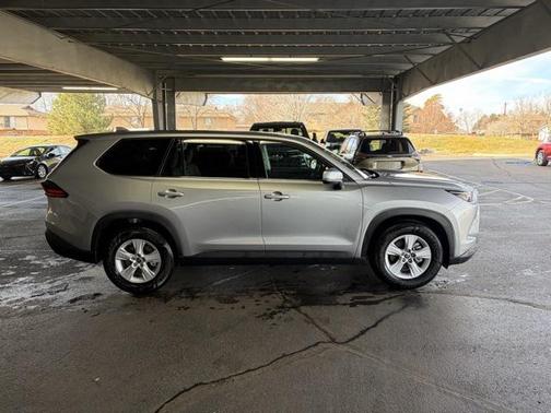 2025 Toyota Highlander Hybrid LE