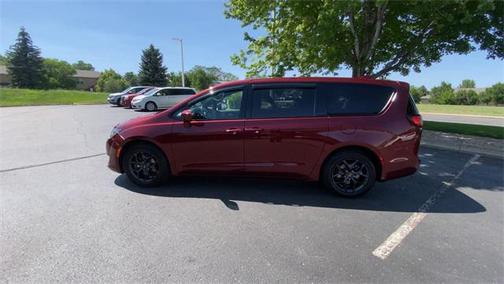 2019 Chrysler Pacifica Touring Plus