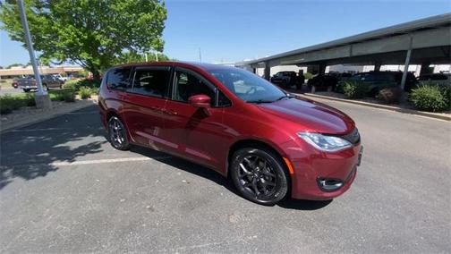 2019 Chrysler Pacifica Touring Plus