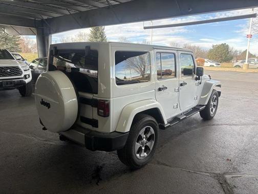 2017 Jeep Wrangler Unlimited Sahara