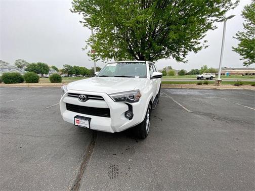 2022 Toyota 4Runner SR5