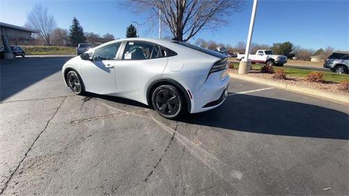 2026 Toyota Prius Plug-In Hybrid SE