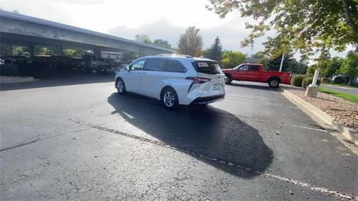 2022 Toyota Sienna Limited 7-Passenger