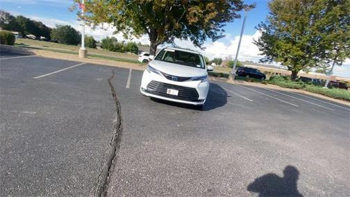 2022 Toyota Sienna Limited 7-Passenger