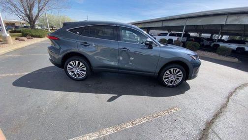 Coastal Gray Metallic 2023 Toyota Venza XLE
