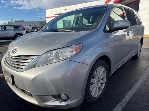 2017 Toyota Sienna XLE