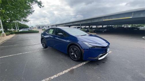 2025 Toyota Prius L