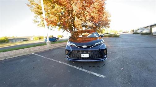 2021 Toyota Sienna XSE 7 Passenger