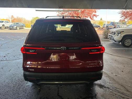 2024 Toyota Grand Highlander Hybrid XLE