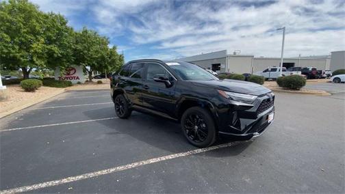 2022 Toyota RAV4 Hybrid SE