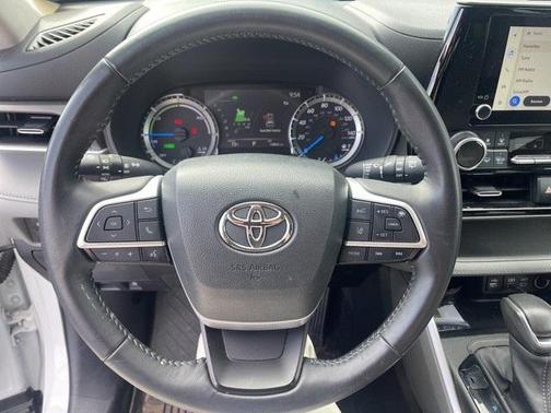 2023 Toyota Highlander Hybrid LE