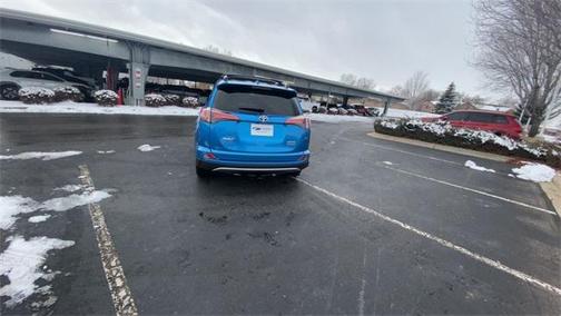 2018 Toyota RAV4 Hybrid SE