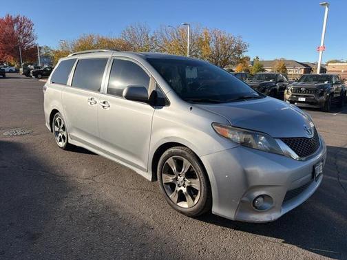 2011 Toyota Sienna SE