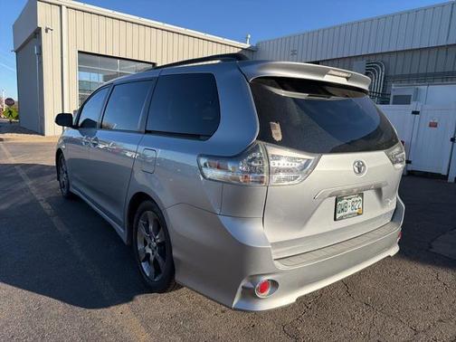 2011 Toyota Sienna SE