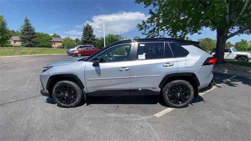 2025 Toyota RAV4 Hybrid SE