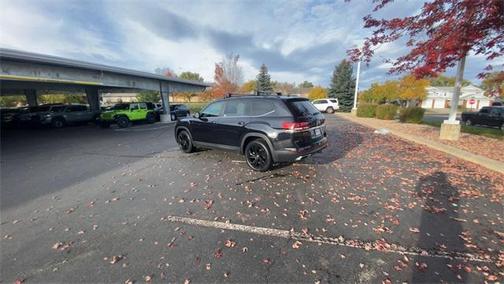 2023 Volkswagen Atlas 3.6L SE w/Technology