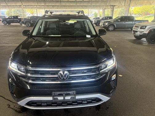 2023 Volkswagen Atlas 3.6L SE w/Technology