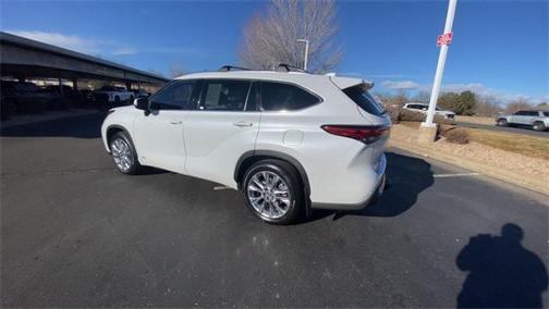 2022 Toyota Highlander Hybrid Limited