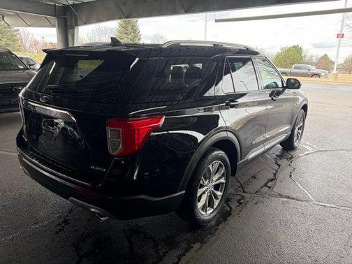 AGATE BLACK METALLIC 2023 Ford Explorer Limited
