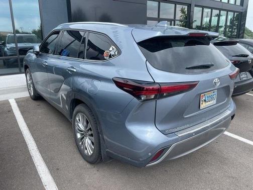 2024 Toyota Highlander Platinum