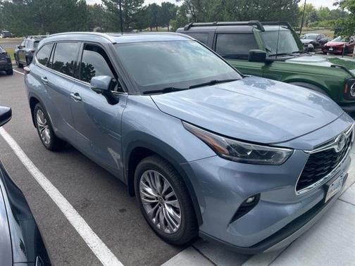 2024 Toyota Highlander Platinum