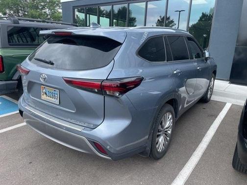 2024 Toyota Highlander Platinum