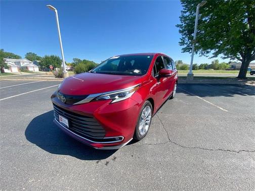2021 Toyota Sienna Platinum 7 Passenger