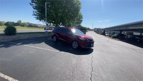 2021 Toyota Sienna Platinum 7 Passenger
