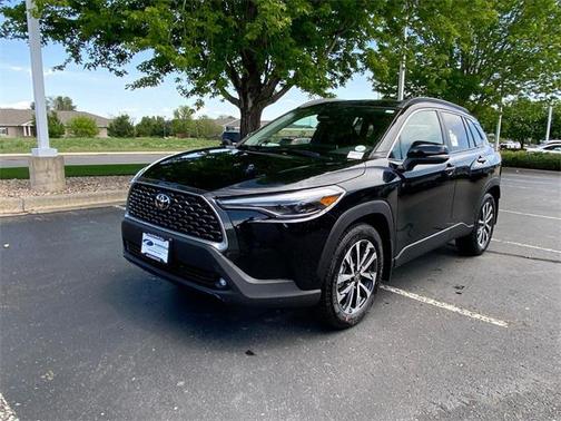 2025 Toyota Corolla Cross XLE