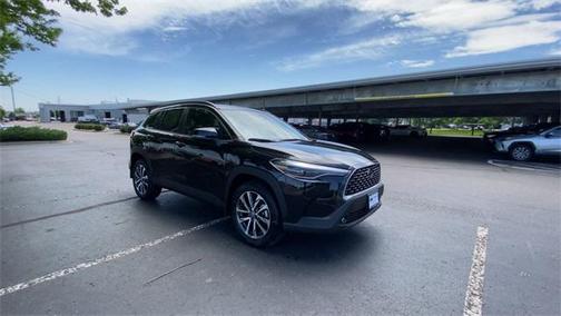 2025 Toyota Corolla Cross XLE