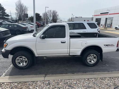 2000 Toyota Tacoma Base